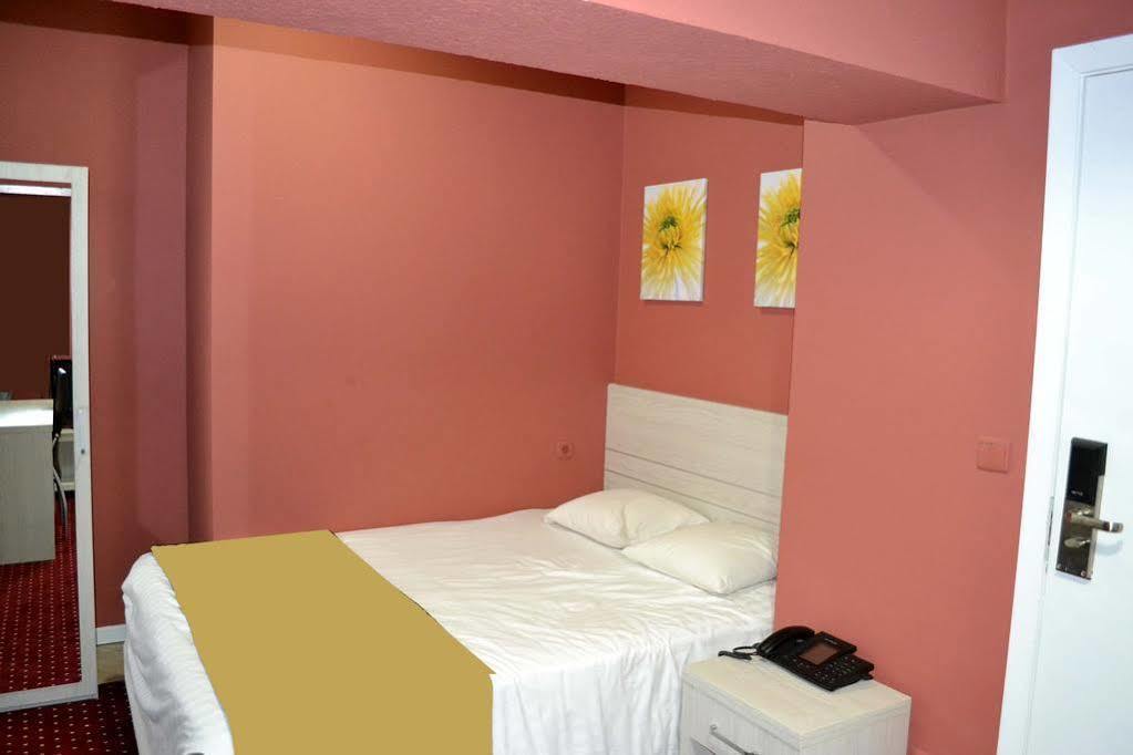 Hotel Auberge Van Strombeek Jette Exterior photo