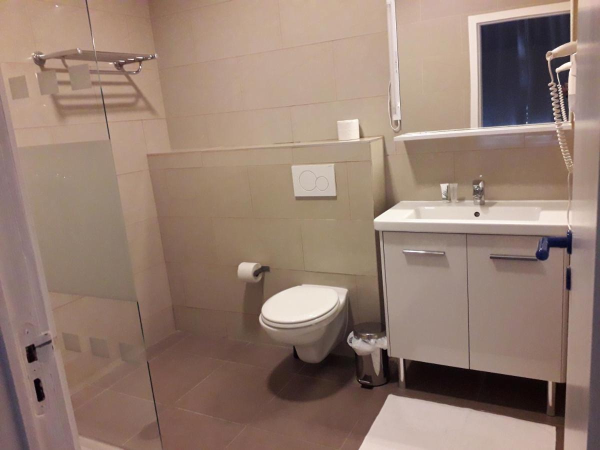 Hotel Auberge Van Strombeek Jette Exterior photo